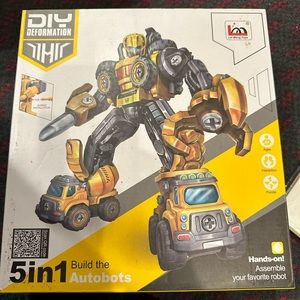 Autobots 5 in 1 transformation